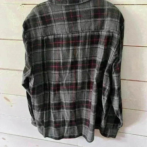 Men’s Field & Stream XXL flannel shirt, plaid button-down, EUC, winter wear - Picture 2 of 4
